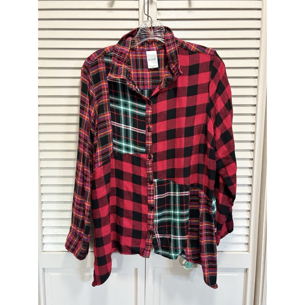 Blair Flannel Shirt Red/Multi Plaid Long Sleeve Shark‎ Hem Size XL Button Up